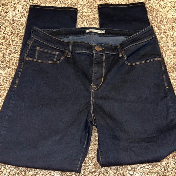 Levi's CLASSIC MID RISE SKINNY DARK Blue Jeans - Picture 2 of 2